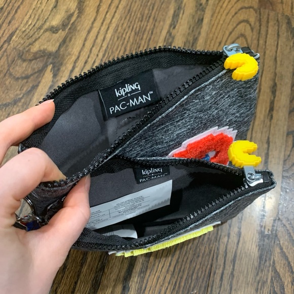 Brand New Kipling Pac Man Duo Pouch - Picture 13 of 13